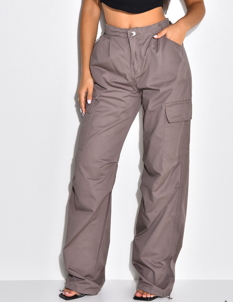 Pantalon parachute à poches cargo