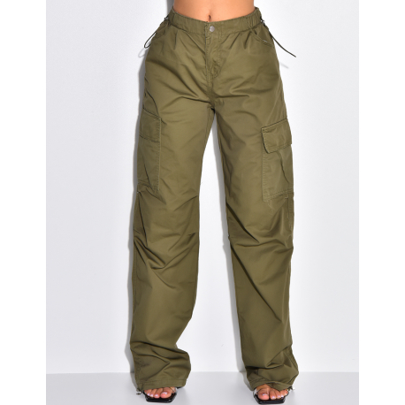 Pantalon parachute à poches cargo Pantalon parachute à poches cargo