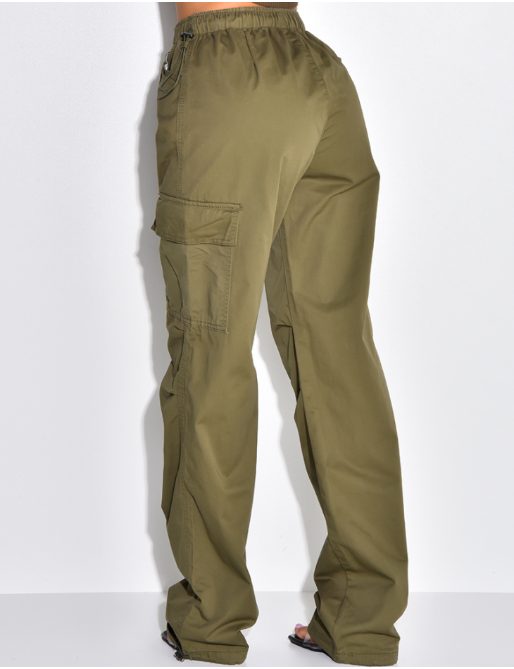 Pantalon parachute à poches cargo Pantalon parachute à poches cargo