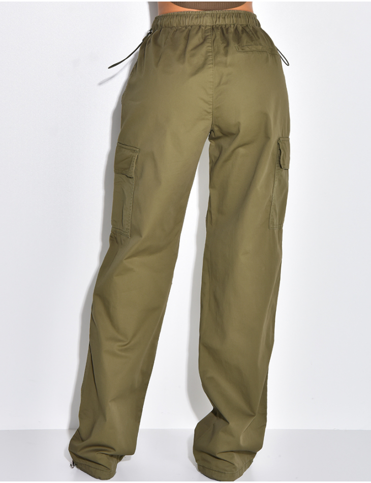 Pantalon parachute à poches cargo Pantalon parachute à poches cargo