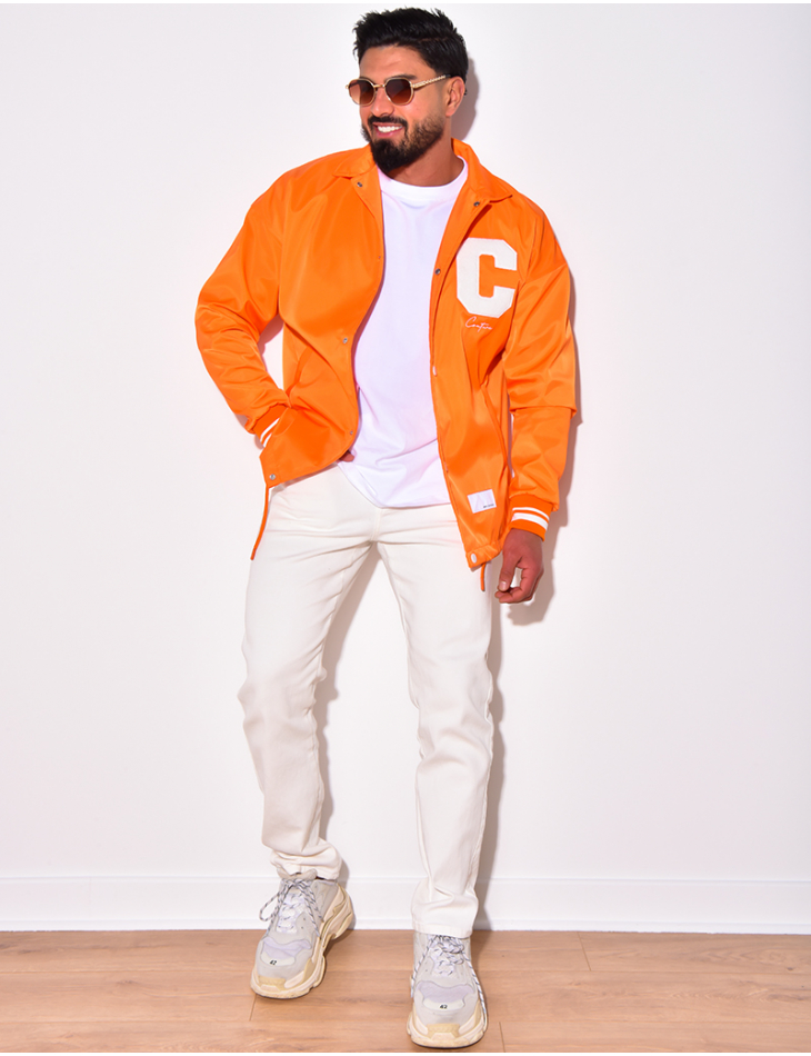Veste fine avec la lettre C Veste fine avec la lettre C