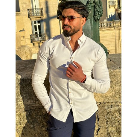 Chemise à boutons dorés Chemise à boutons dorés