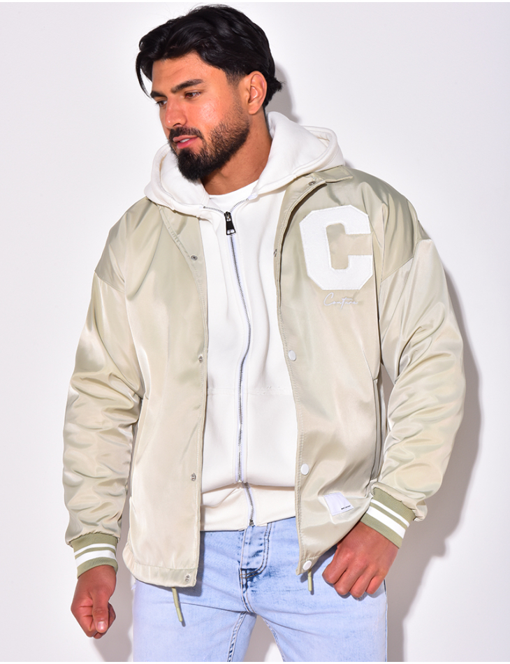 Veste fine avec la lettre C Veste fine avec la lettre C