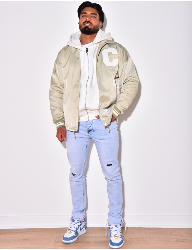Veste fine avec la lettre C Veste fine avec la lettre C