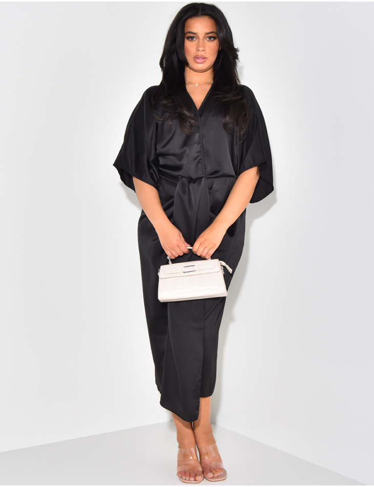 Robe en satin fluide manche chauve souris