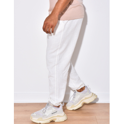 Pantalon léger resserré aux chevilles Pantalon léger resserré aux chevilles