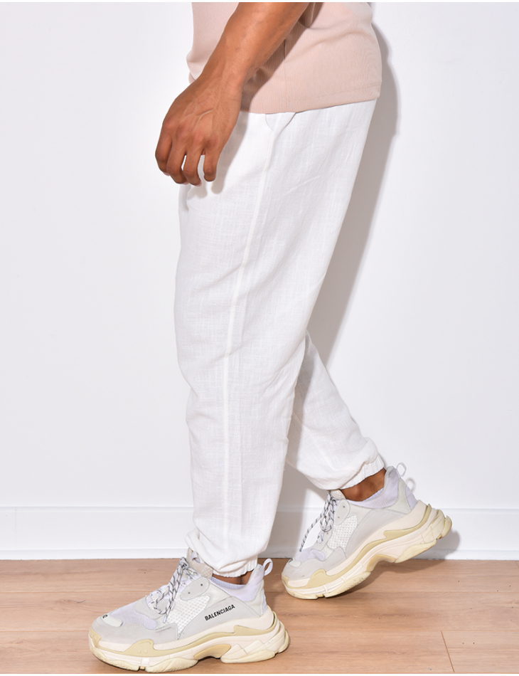 Pantalon léger resserré aux chevilles Pantalon léger resserré aux chevilles