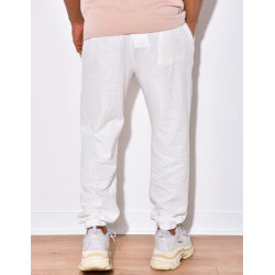 Pantalon léger resserré aux chevilles Pantalon léger resserré aux chevilles