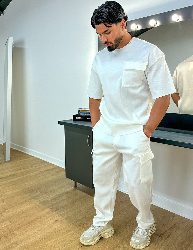 Ensemble t-shirt à poches et pantalon cargo côtelé