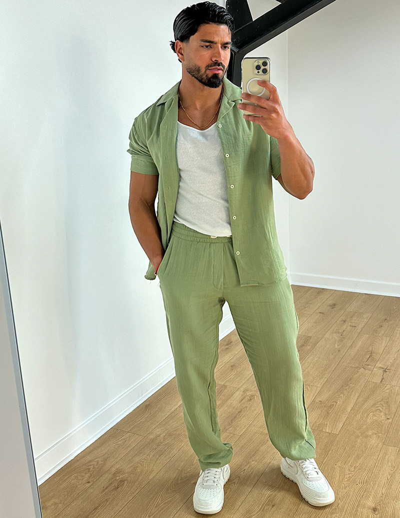 Ensemble pantalon et chemise en coton