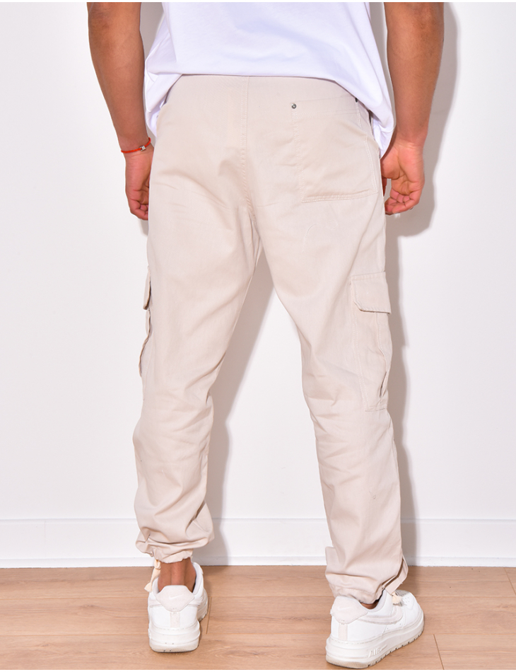 Pantalon cargo fin à nouer aux chevilles