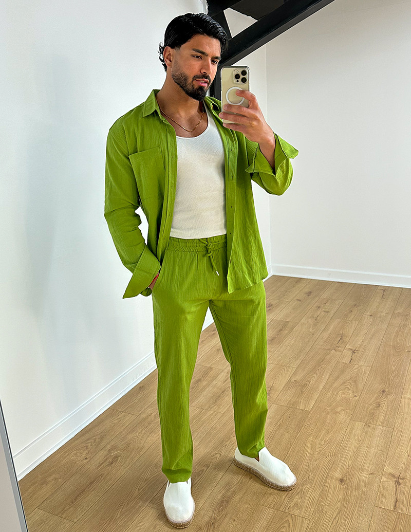 Ensemble chemise à manches longue à poches et pantalon