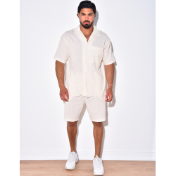 Ensemble en lin short et chemise avec une fleur brodée