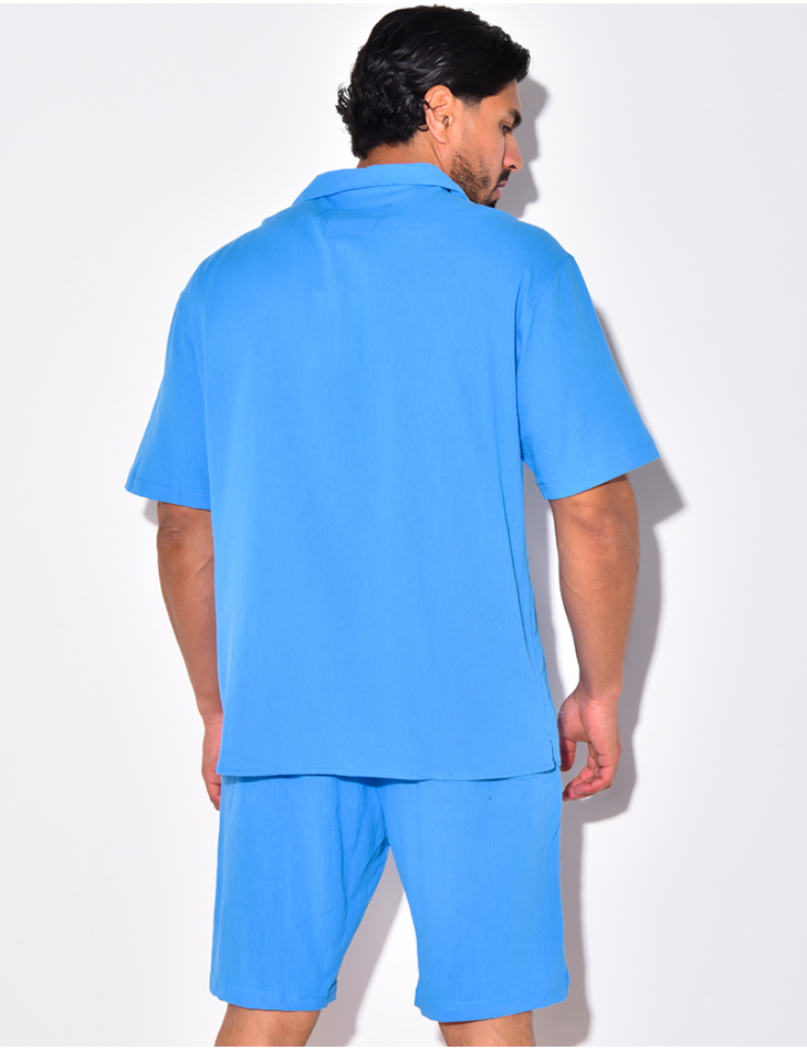 Ensemble en lin short et chemise avec une fleur brodée Ensemble en lin short et chemise avec une fleur brodée