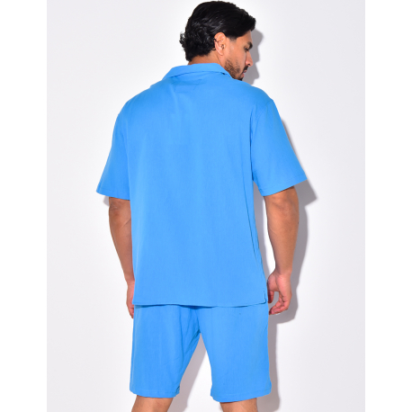 Ensemble en lin short et chemise avec une fleur brodée Ensemble en lin short et chemise avec une fleur brodée