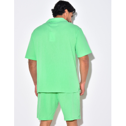 Ensemble en lin short et chemise avec une fleur brodée Ensemble en lin short et chemise avec une fleur brodée