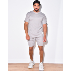 Ensemble t-shirt à poches et short Ensemble t-shirt à poches et short