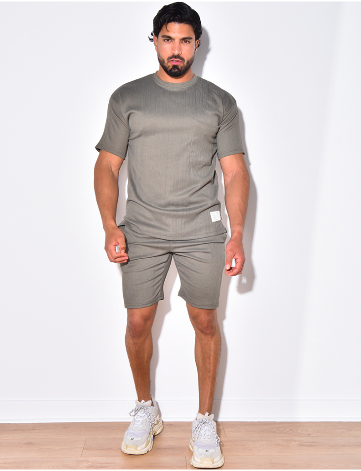 Ensemble t-shirt à poches et short Ensemble t-shirt à poches et short