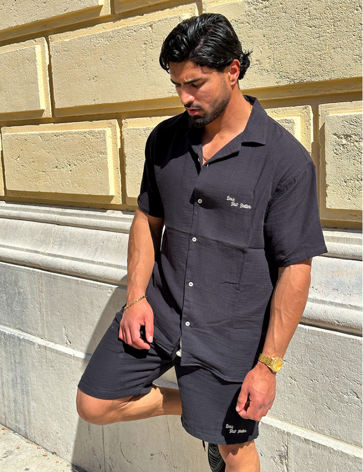Ensemble short et chemise "Less But Better" Ensemble short et chemise "Less But Better"