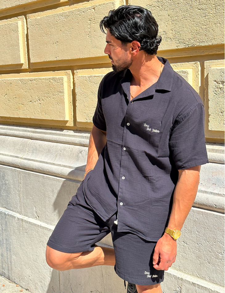 Ensemble short et chemise "Less But Better" Ensemble short et chemise "Less But Better"