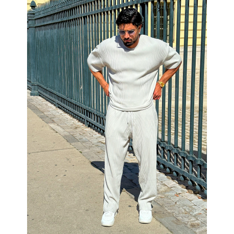 Ensemble pantalon et t-shirt plissé