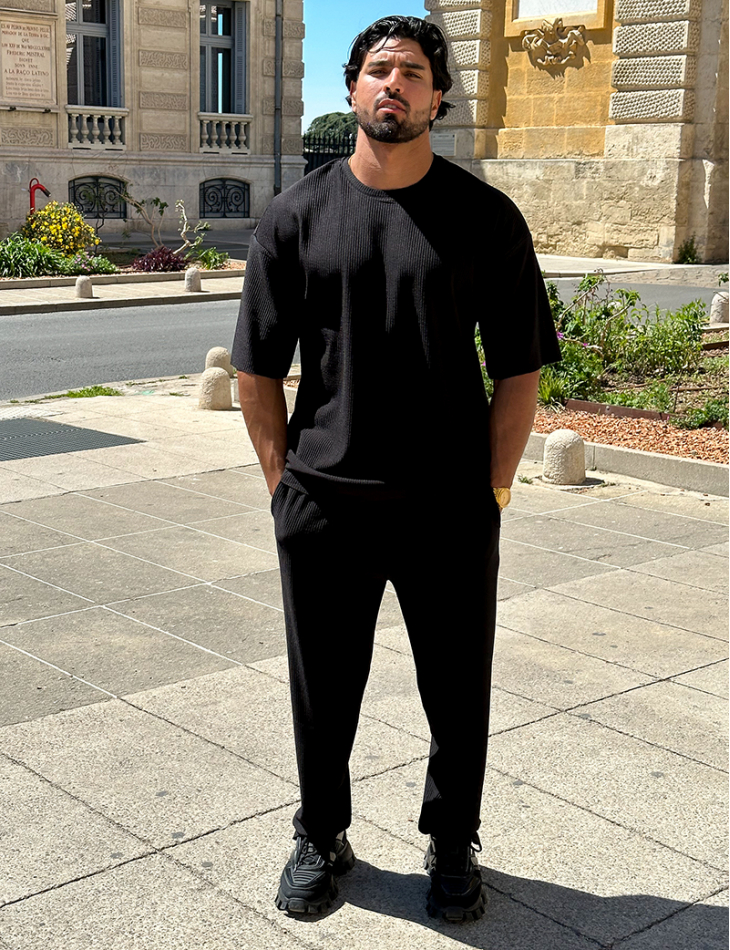 Ensemble pantalon et t-shirt plissé Ensemble pantalon et t-shirt plissé