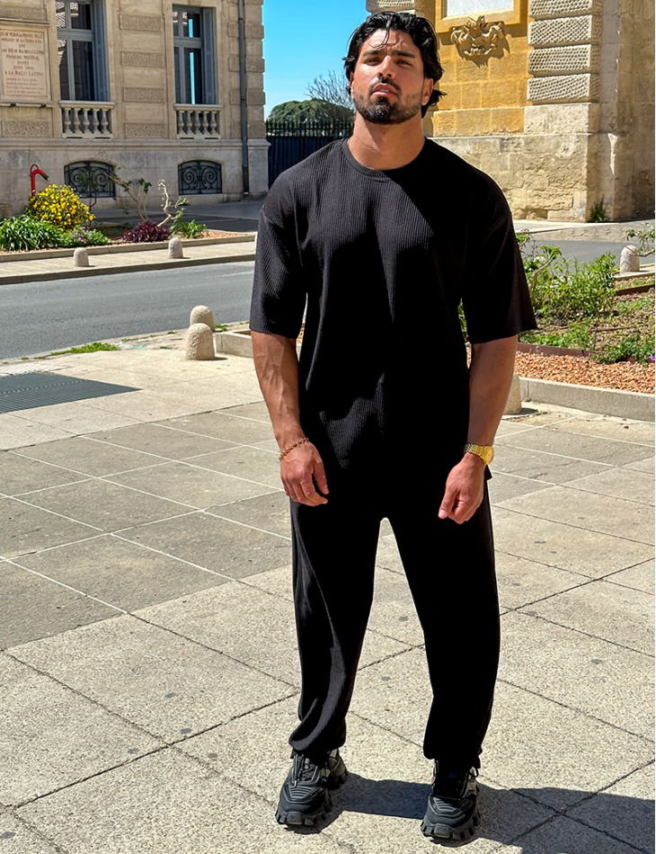 Ensemble pantalon et t-shirt plissé Ensemble pantalon et t-shirt plissé