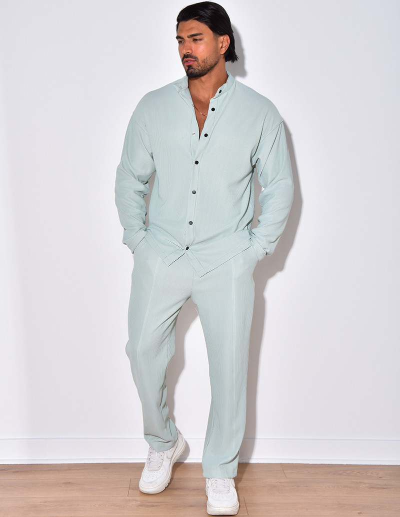 Ensemble plissé pantalon à couture apparente et chemise à boutons pressions