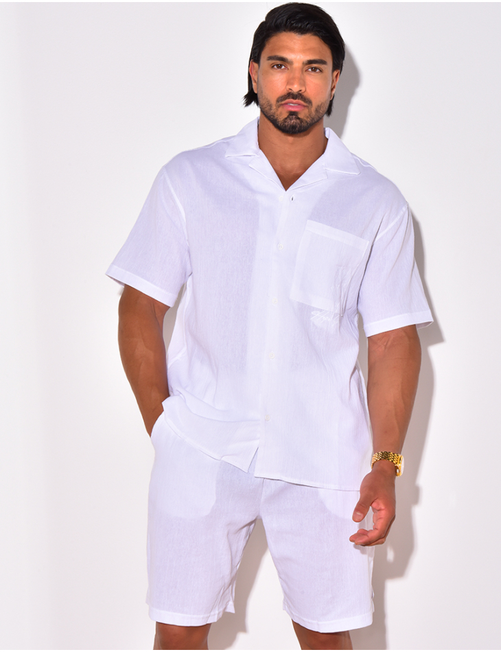 Ensemble en lin short et chemise avec une fleur brodée Ensemble en lin short et chemise avec une fleur brodée