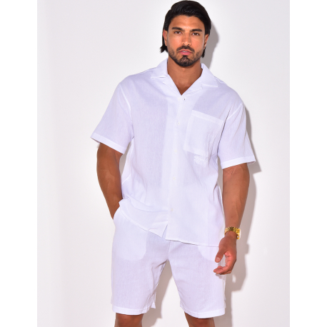 Ensemble en lin short et chemise avec une fleur brodée Ensemble en lin short et chemise avec une fleur brodée