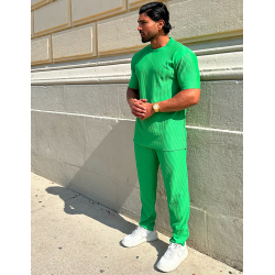 Ensemble pantalon et t-shirt plissé Ensemble pantalon et t-shirt plissé