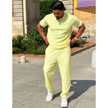 Ensemble pantalon et t-shirt plissé