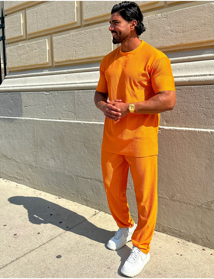 Ensemble pantalon et t-shirt plissé