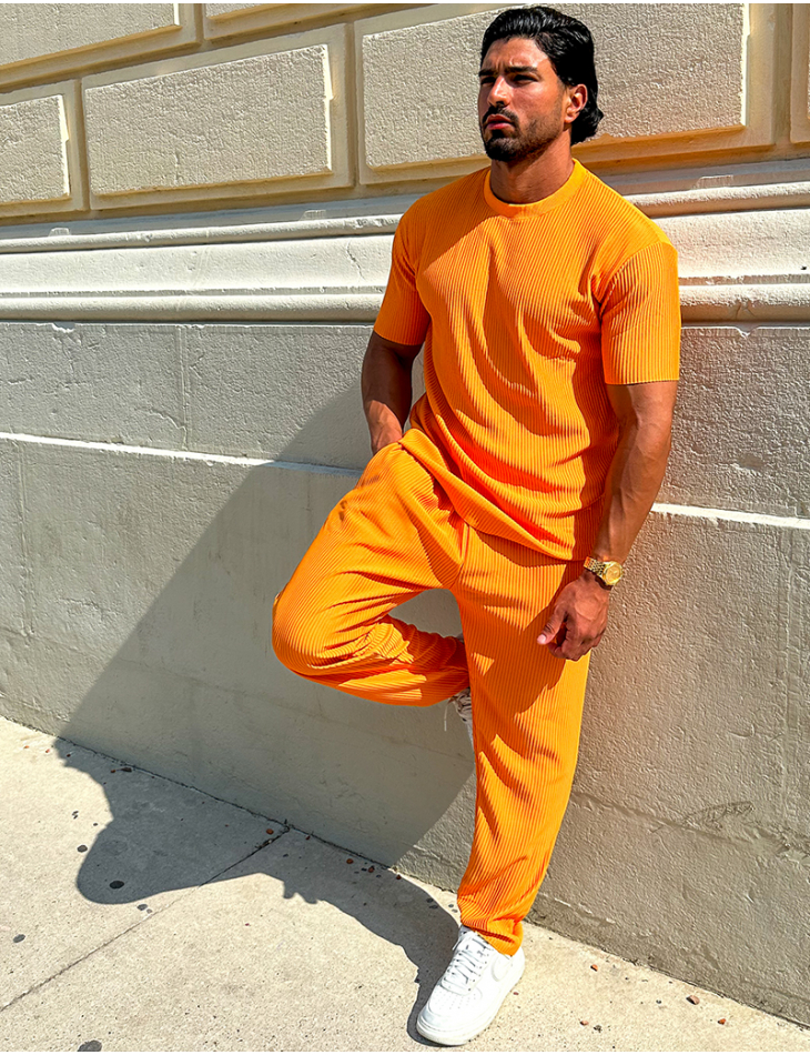 Ensemble pantalon et t-shirt plissé