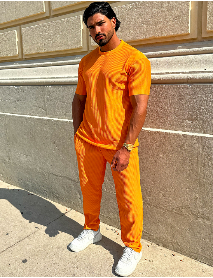 Ensemble pantalon et t-shirt plissé