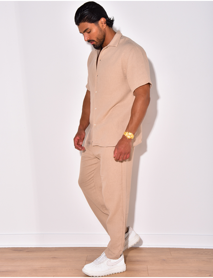 Ensemble pantalon et chemise à relief Ensemble pantalon et chemise à relief