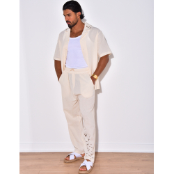 Ensemble pantalon et chemise avec oiseaux brodés Ensemble pantalon et chemise avec oiseaux brodés