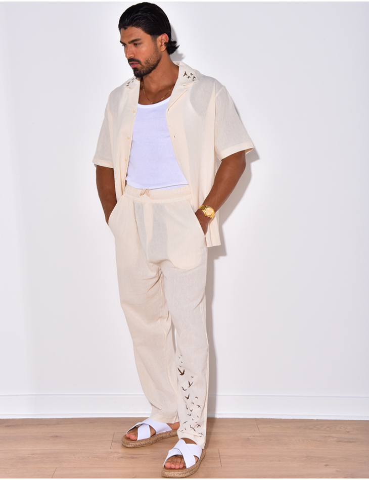 Ensemble pantalon et chemise avec oiseaux brodés Ensemble pantalon et chemise avec oiseaux brodés