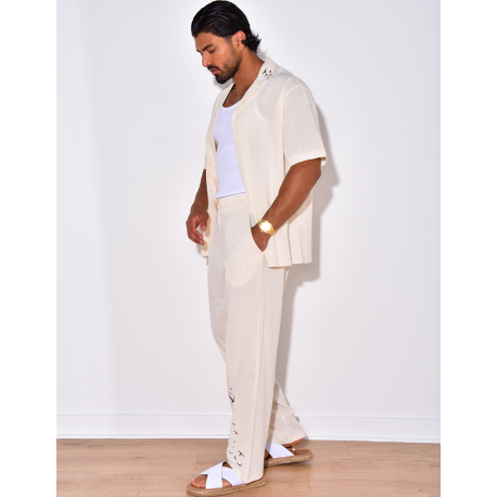 Ensemble pantalon et chemise avec oiseaux brodés Ensemble pantalon et chemise avec oiseaux brodés