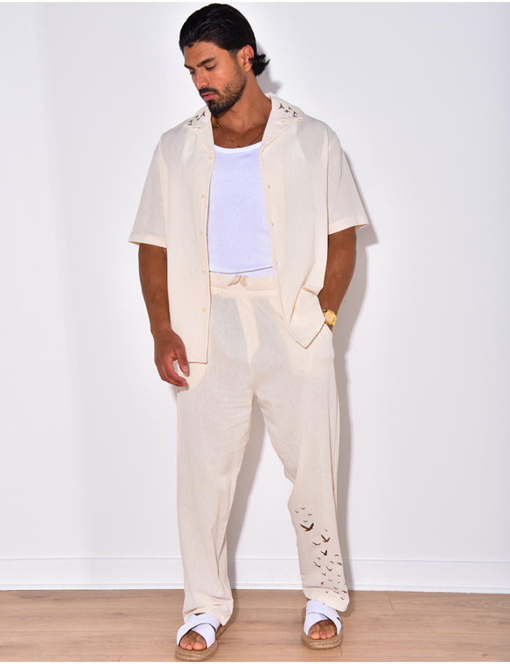Ensemble pantalon et chemise avec oiseaux brodés Ensemble pantalon et chemise avec oiseaux brodés