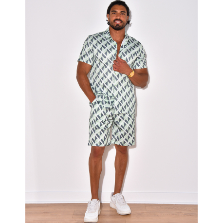 Ensemble short et chemise à forme géométrique Ensemble short et chemise à forme géométrique