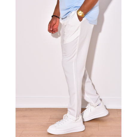 Pantalon resseré à la taille Pantalon resseré à la taille