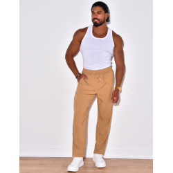 Pantalon resseré à la taille Pantalon resseré à la taille