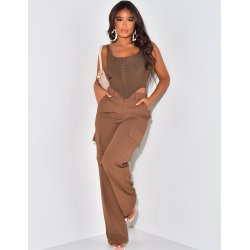 Gerade geschnittene Hose mit Cargotaschen Gerade geschnittene Hose mit Cargotaschen