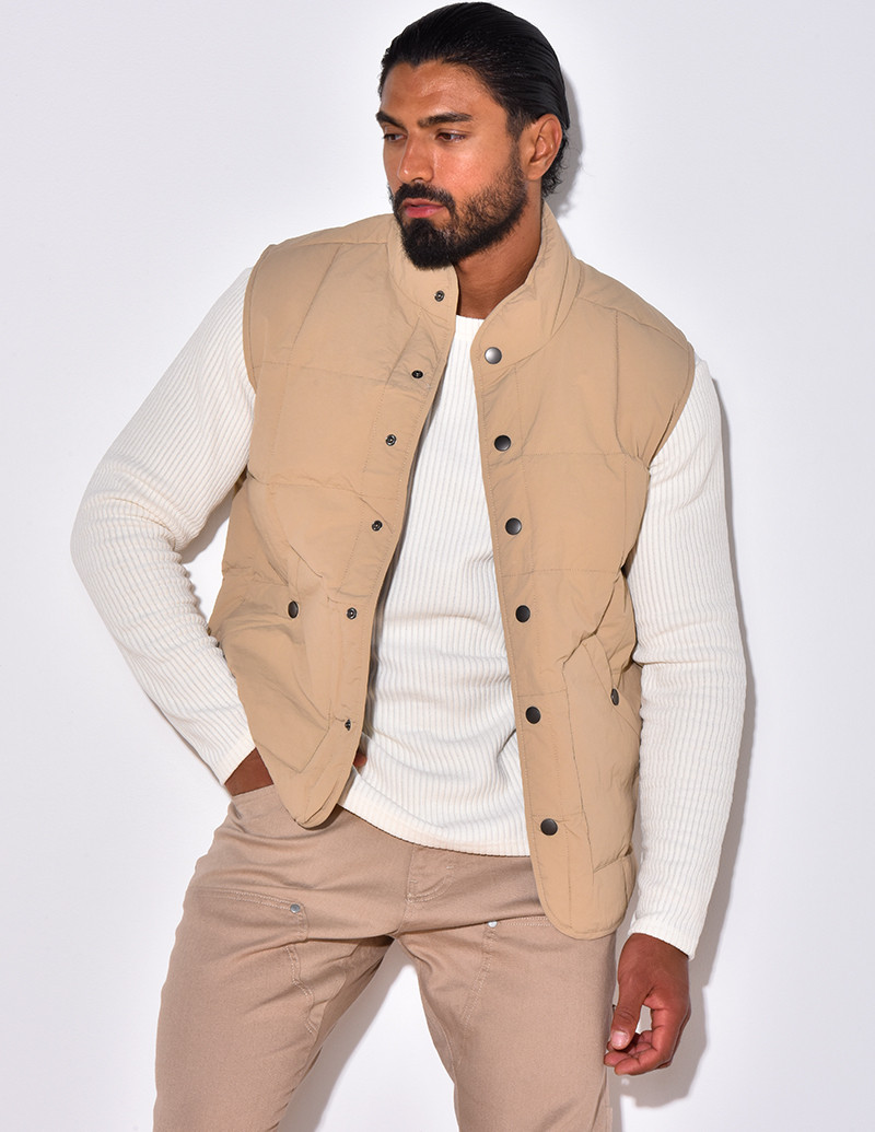 Sleeveless down jacket