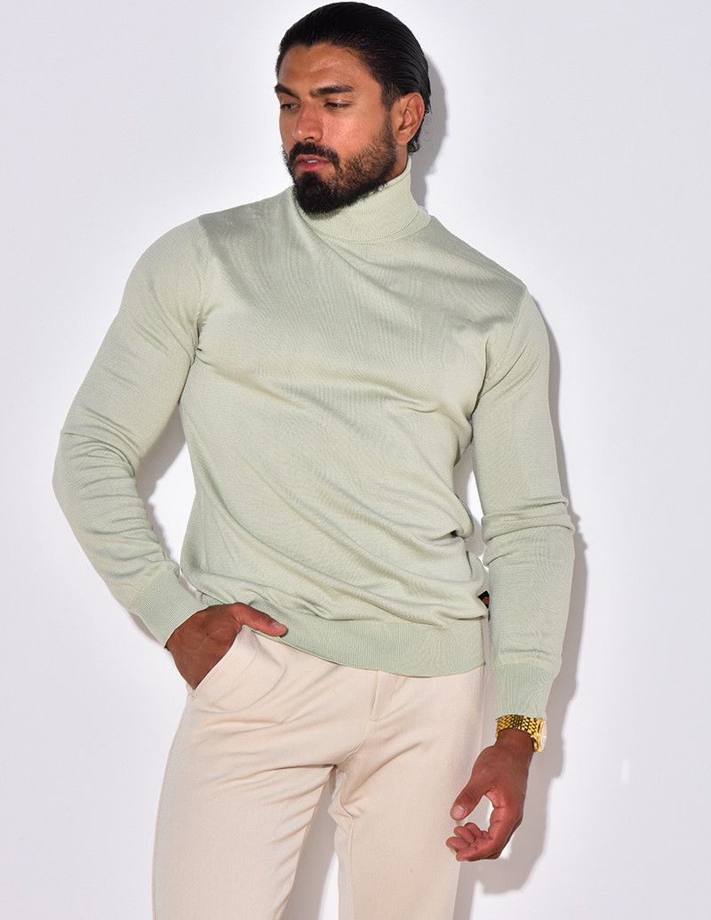 Pull col roulé