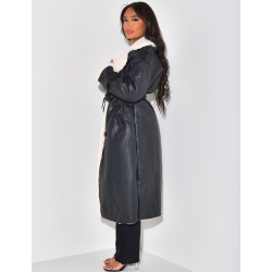 Manteau long à fourrure en cuir vegan  Manteau long à fourrure en cuir vegan