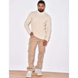 Gerippter Pullover mit Stehkragen