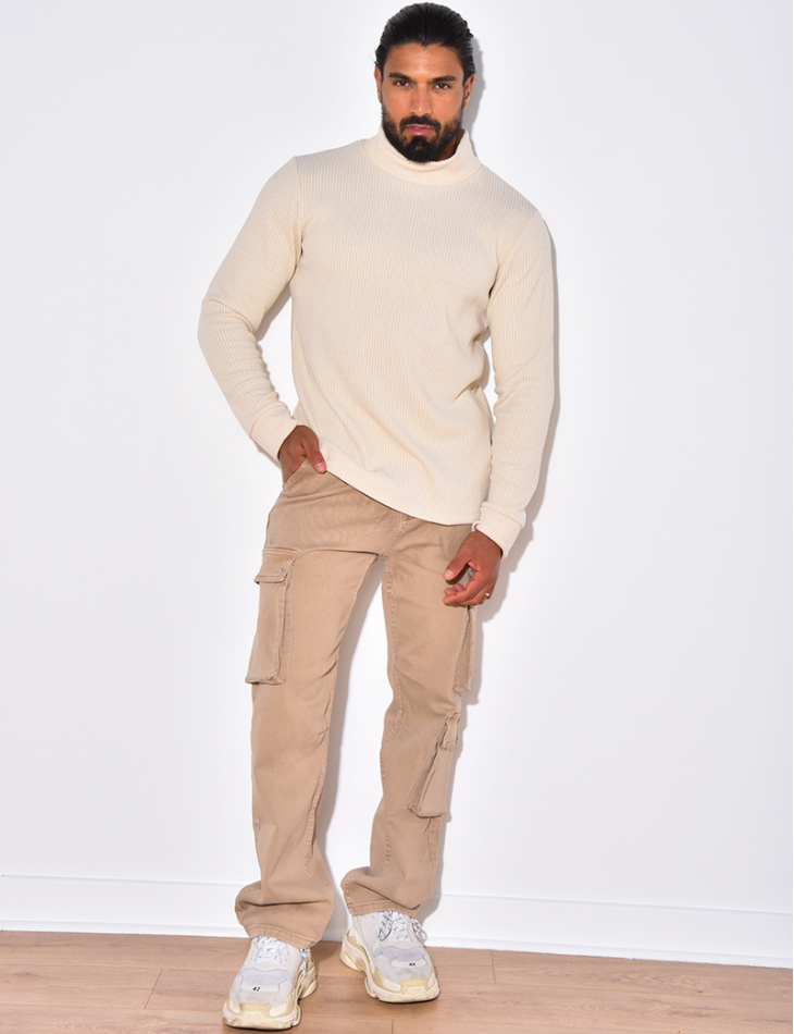 Gerippter Pullover mit Stehkragen