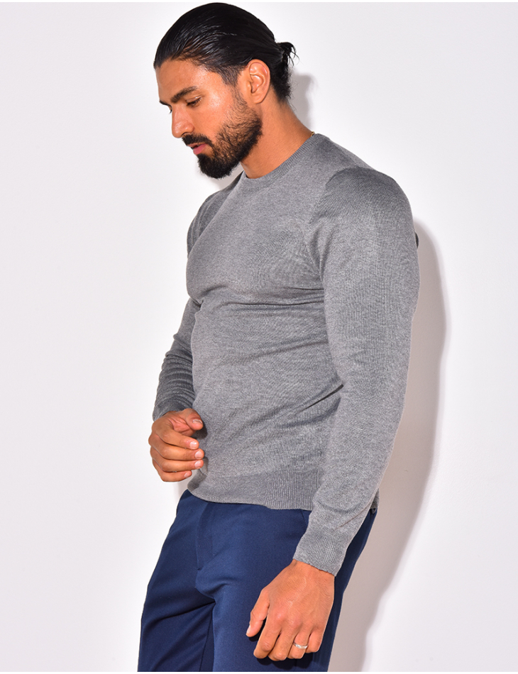 Feiner Pullover mit Rundhalsausschnitt